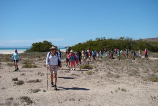 Caminando en la Isla Espiritu Santo